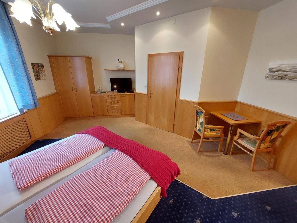 3 Raben - Leoben - Zimmer Fuer Geschaeftsreisende, Urlauber, Monteure Und Handwerker, Polski Pensjonat Austria Ngoại thất bức ảnh