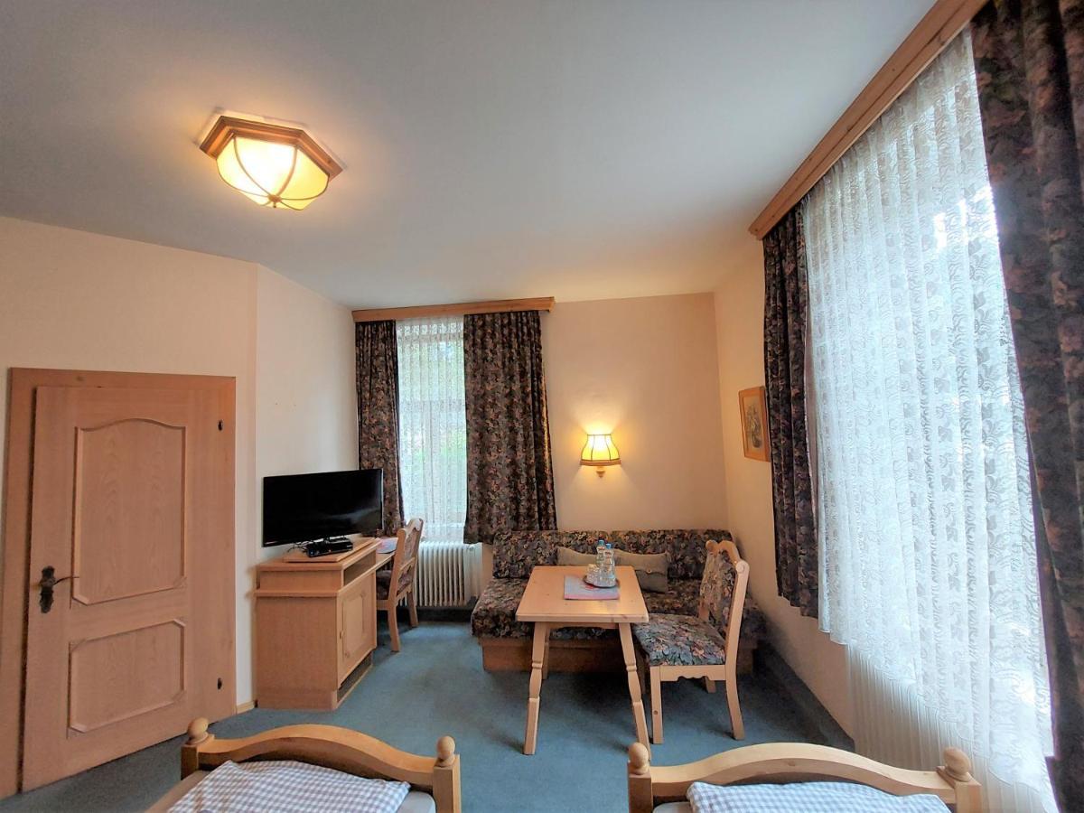 3 Raben - Leoben - Zimmer Fuer Geschaeftsreisende, Urlauber, Monteure Und Handwerker, Polski Pensjonat Austria Ngoại thất bức ảnh